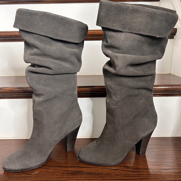 Baker’s Women’s Pull up Slouch Bonnie Boots, size 9, Gray, Suede, Preowned - Picture 3 of 15
